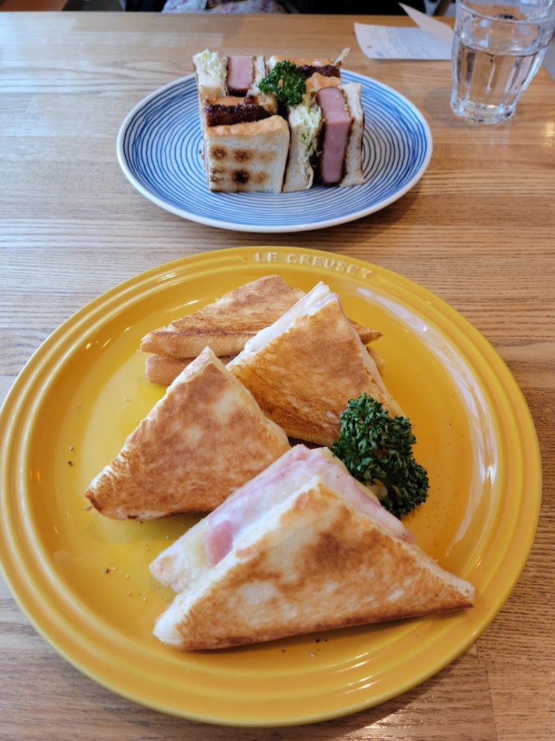 Pelican Café — 2