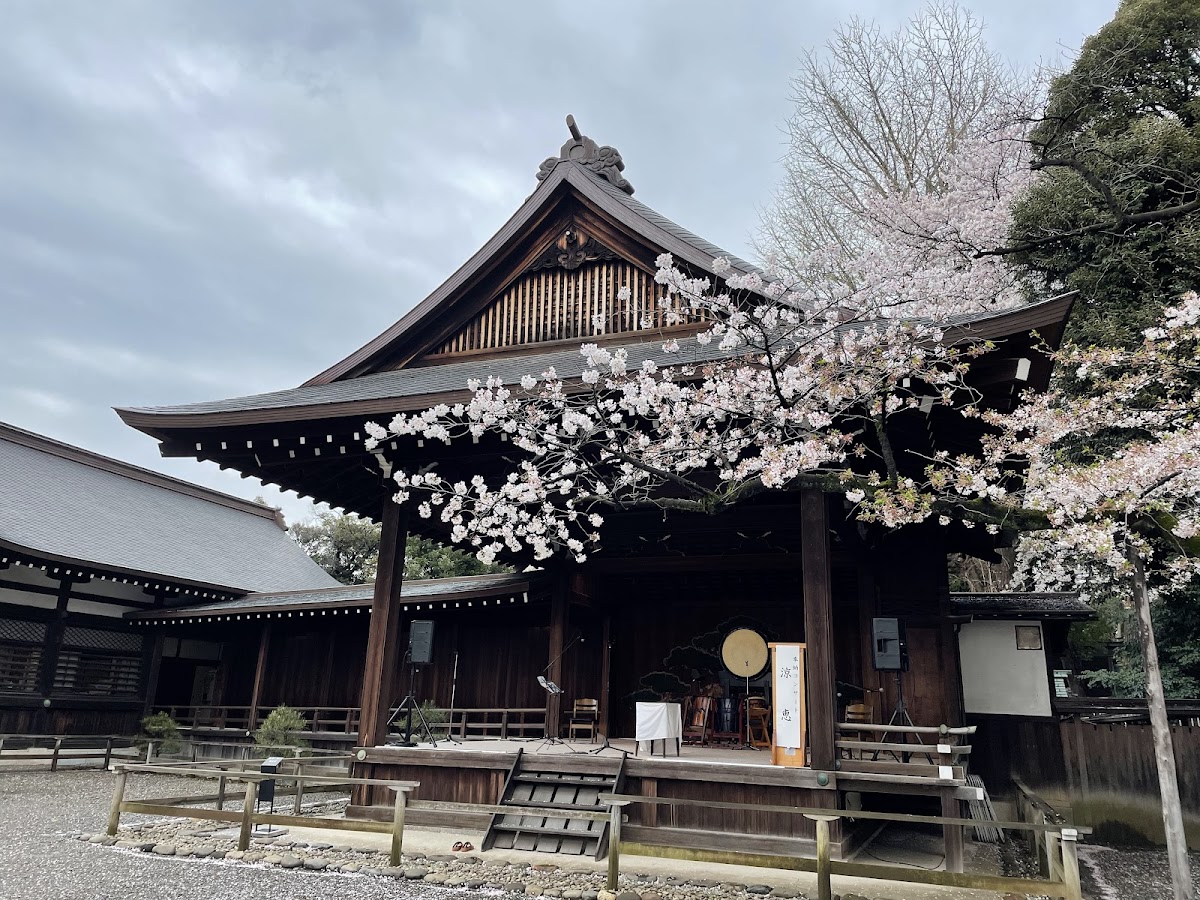 靖国神社 (Yasukuni-jinja Shrine) — 2
