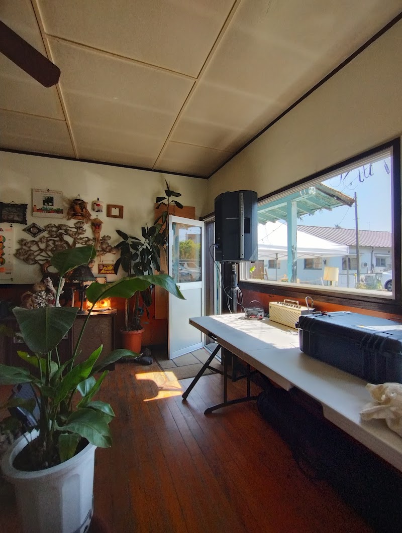 Fussa Banana House — 3
