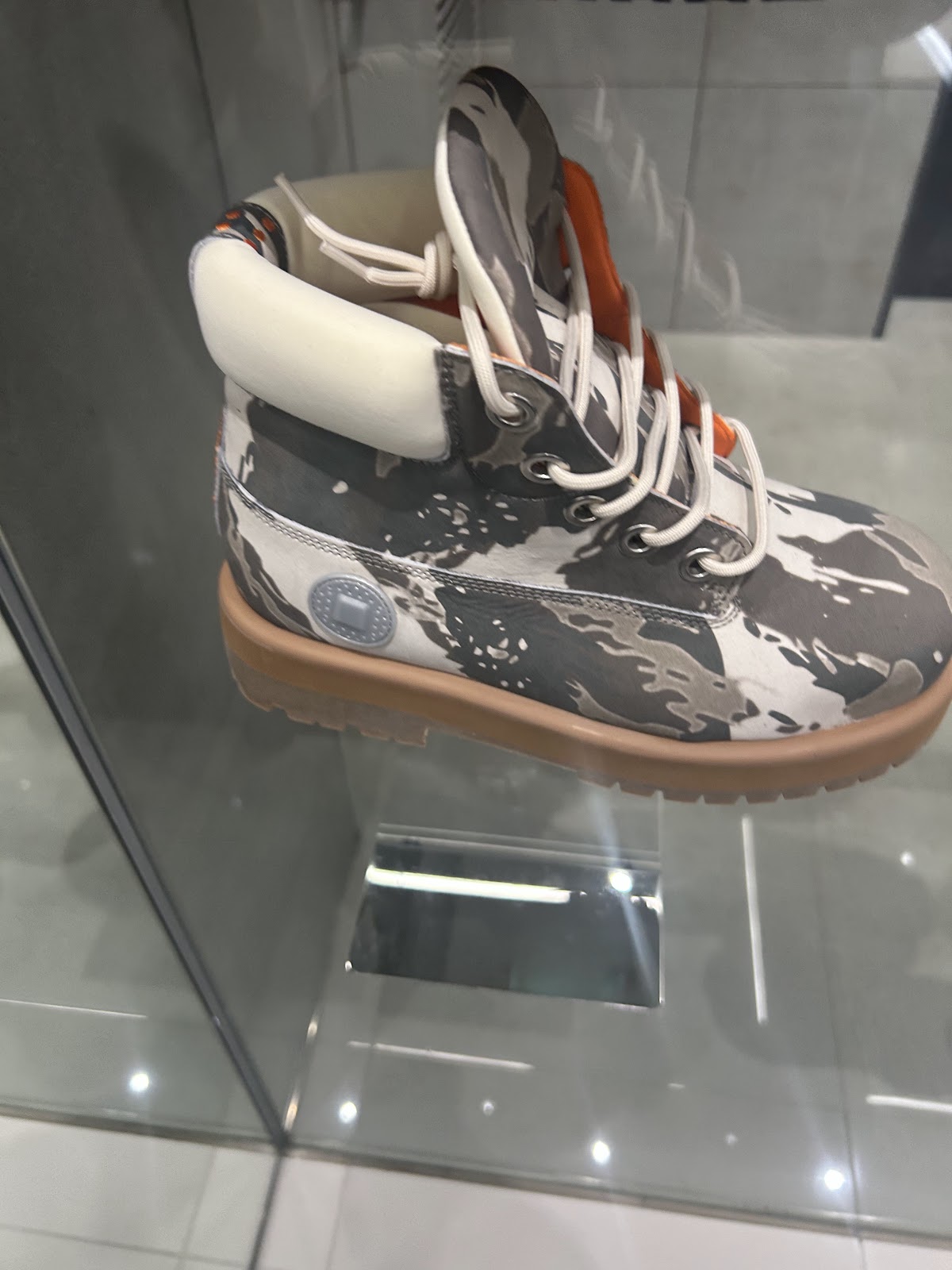 NUBIAN SHIBUYA — 2