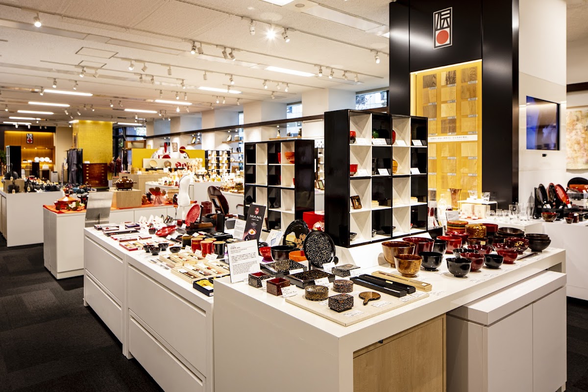 Japan Traditional Crafts Aoyama Square (日本の伝統工芸 青山スクエア) — 2