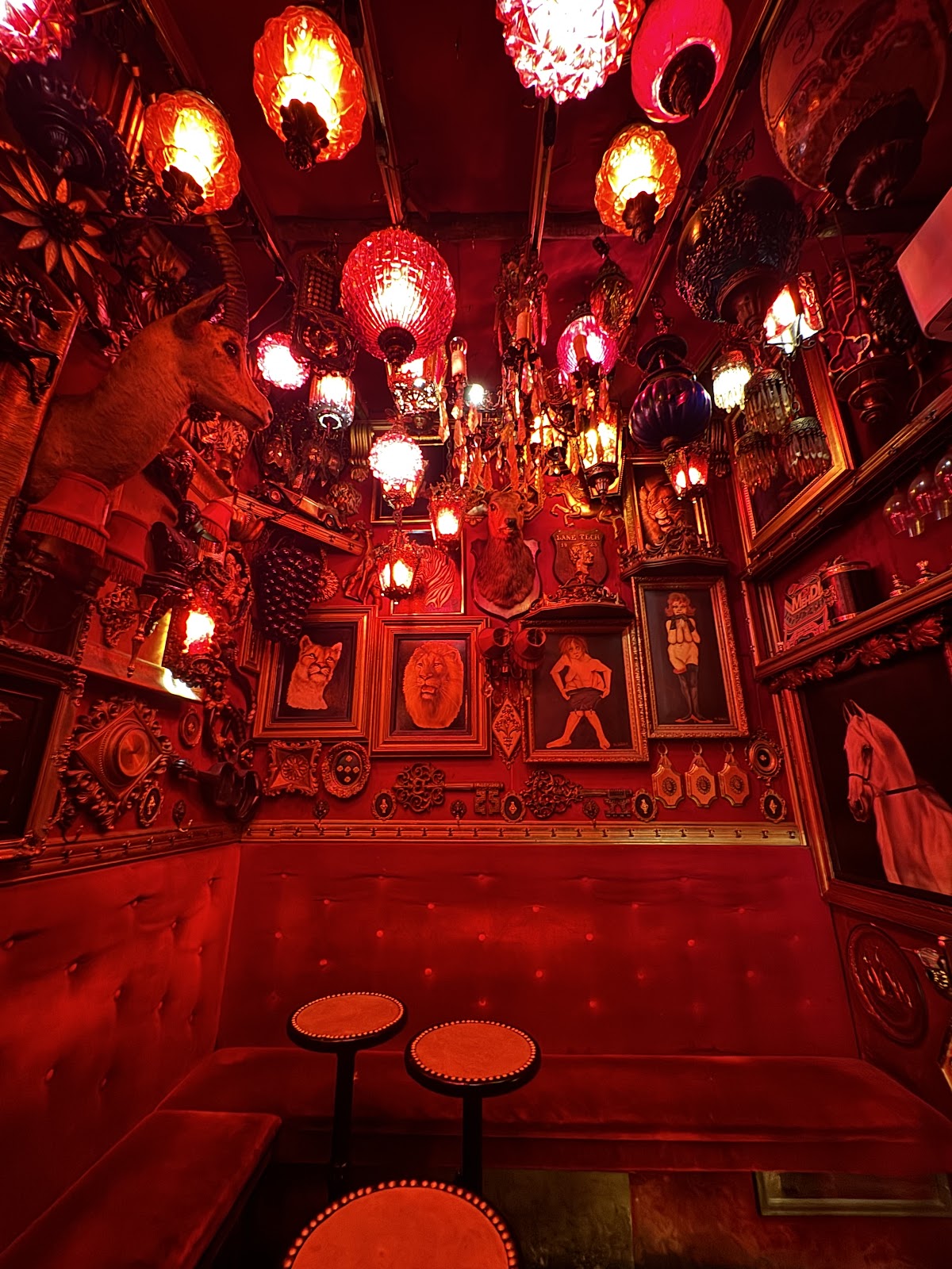 BAR PIANO — 2