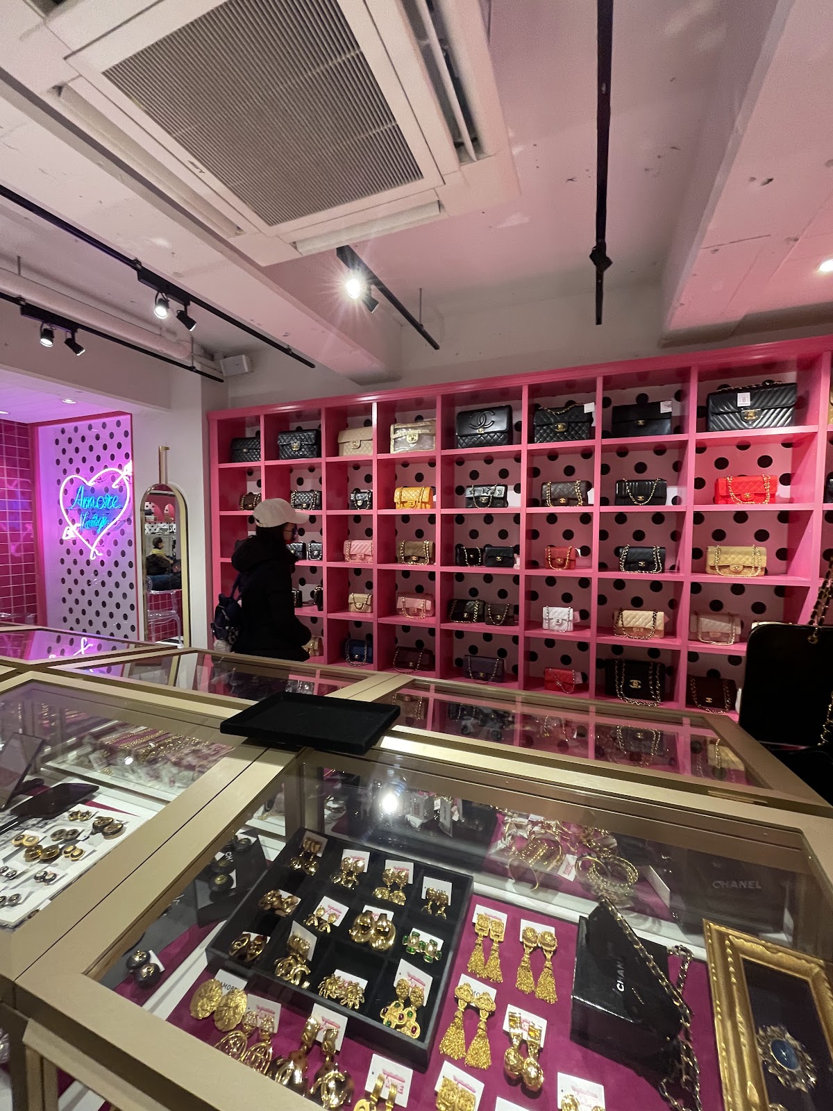 AMORE Vintage Omotesando — 2