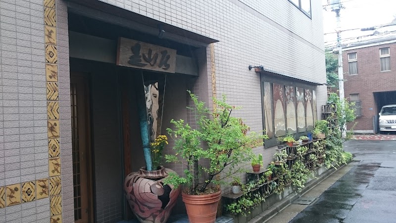 Mikawa Zezankyo (三河 是山居)