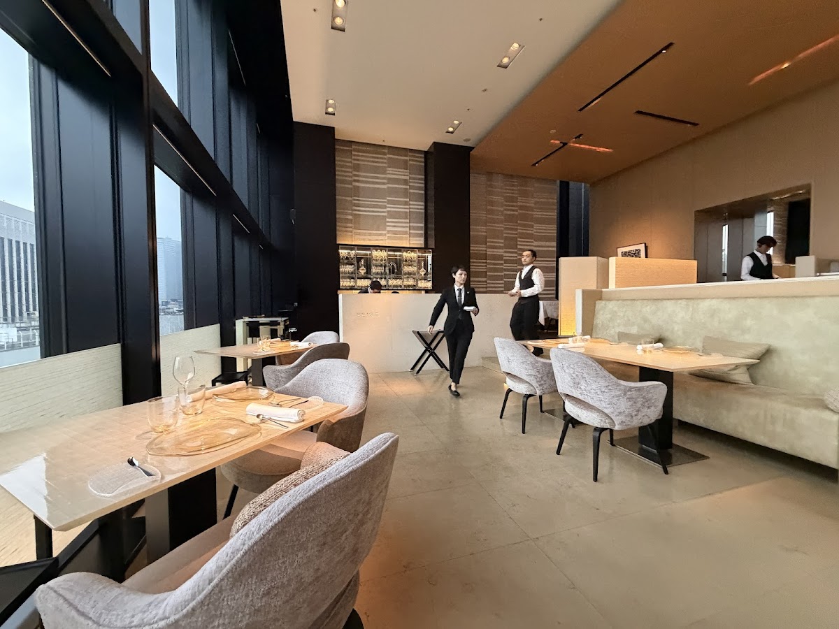 Beige Alain Ducasse — 2