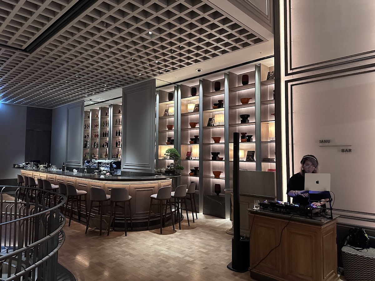 Janu Bar — 2