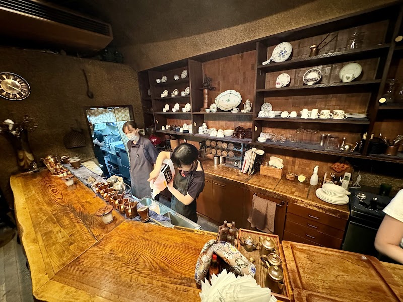 Coffee Hall Kugutsusou (コーヒーホール くぐつ草) — 3