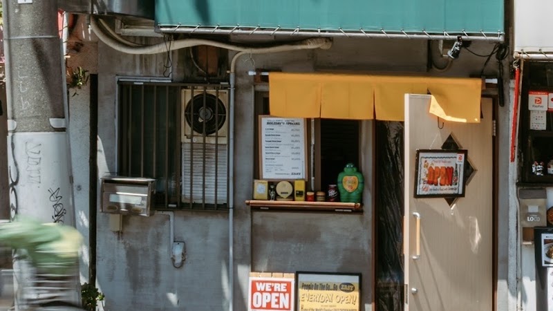 EASY - A LOCAL BURGER JOINT -