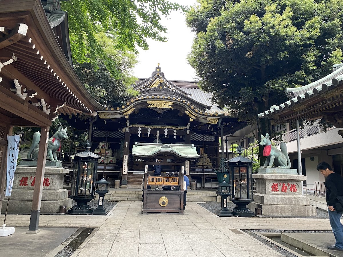 豊川稲荷東京別院 (Toyokawa Inari Tokyo Annex)