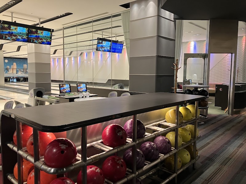 The Prince Park Tower Tokyo Bowling Salon — 2