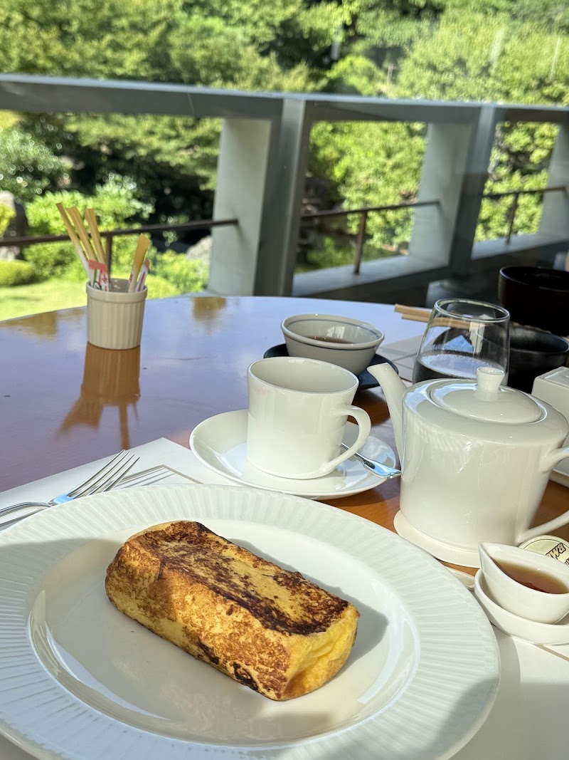 Tea Lounge The Garden — 3