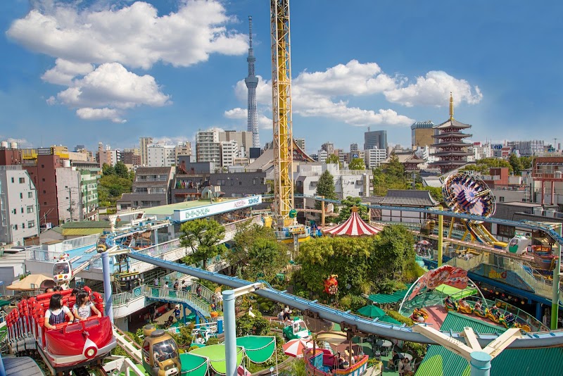 Asakusa Hanayashiki (浅草花やしき)