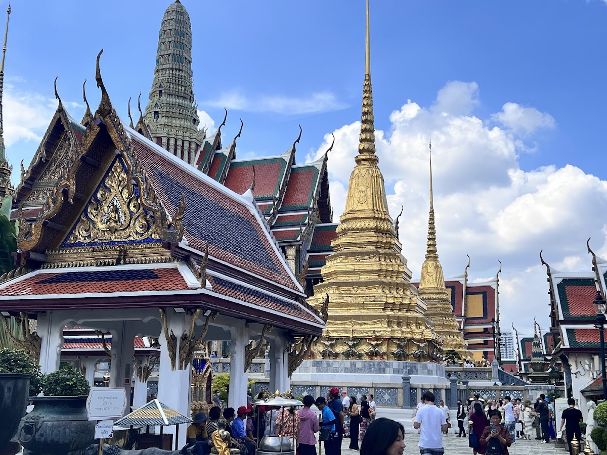The Grand Palace (グランド・パレス) — 2