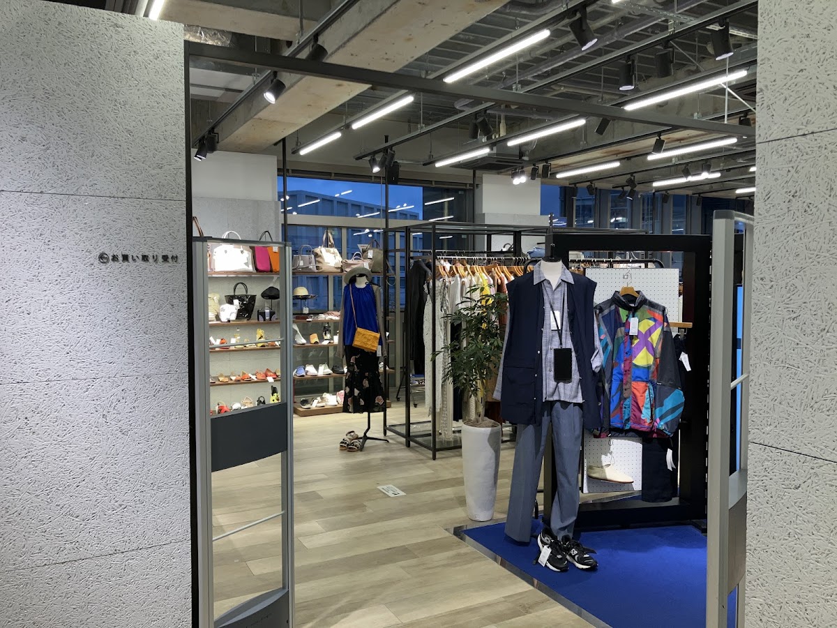 RAGTAG Shinjuku (ラグタグ 新宿)