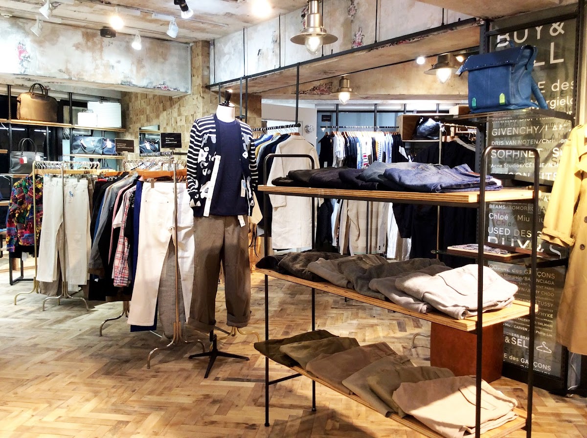 RAGTAG Shinjuku (ラグタグ 新宿) — 3