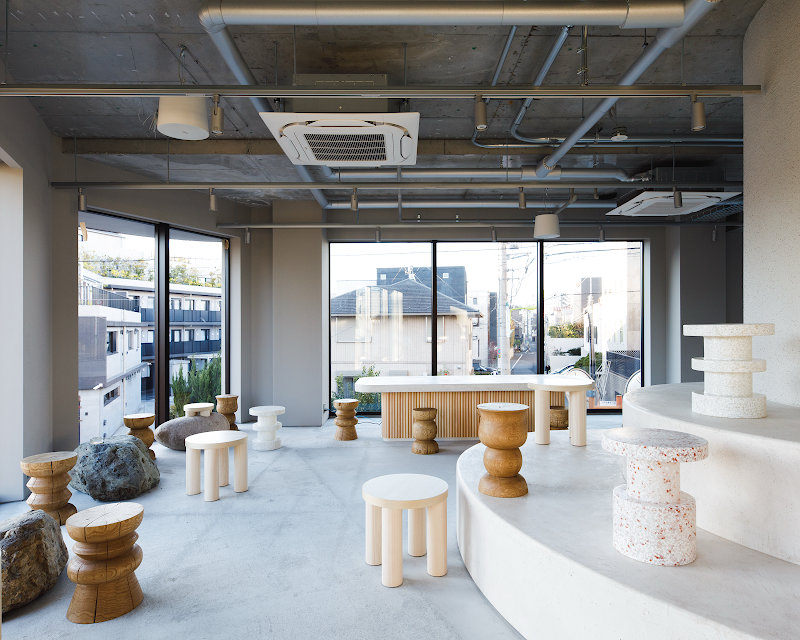 Et -THE CULTURAL COFFEEHOUSE-