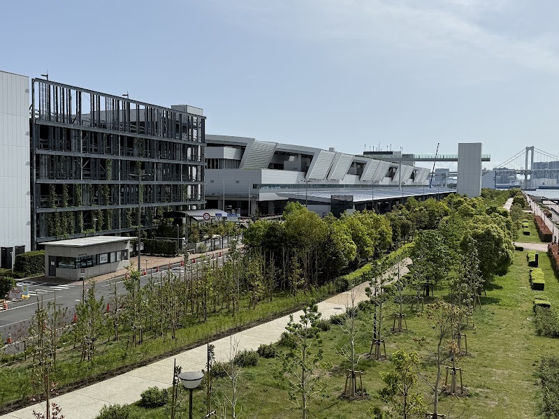 千客万来連絡橋 (Senkyakubanrai Renrakubashi) — 2