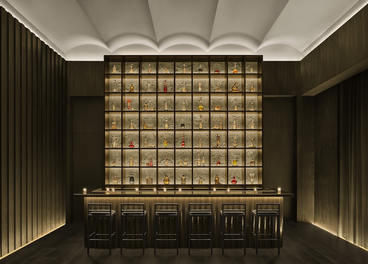 Gold Bar at EDITION — 3