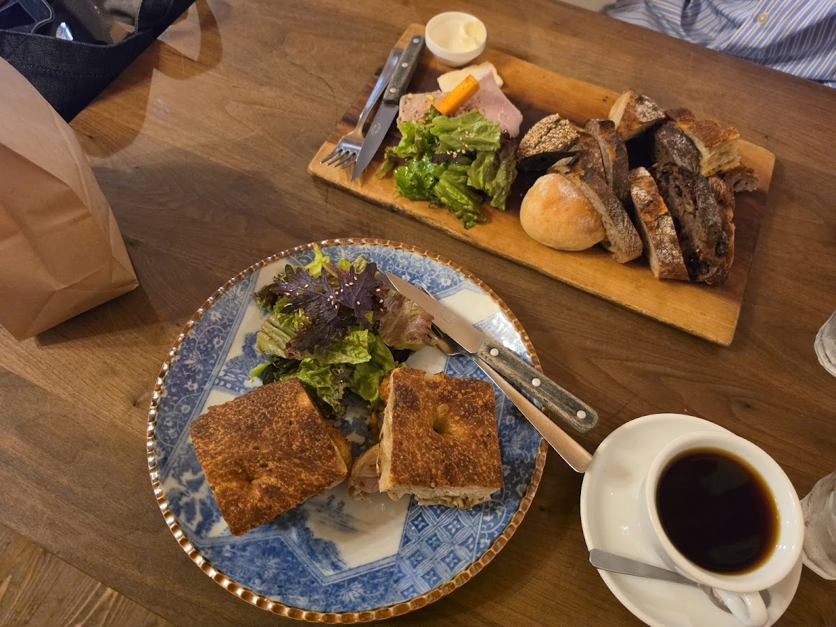 Parlour Ekoda — 3