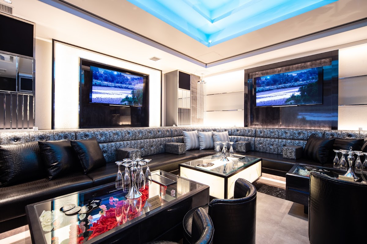 Premium Karaoke MODIS Shinjuku — 3