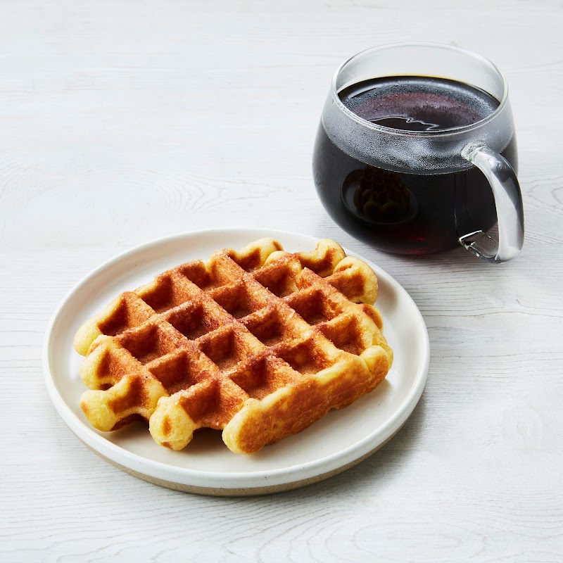 Blue Bottle Coffee (ブルーボトルコーヒー) - Kiyosumi-Shirakawa Flagship Cafe — 2