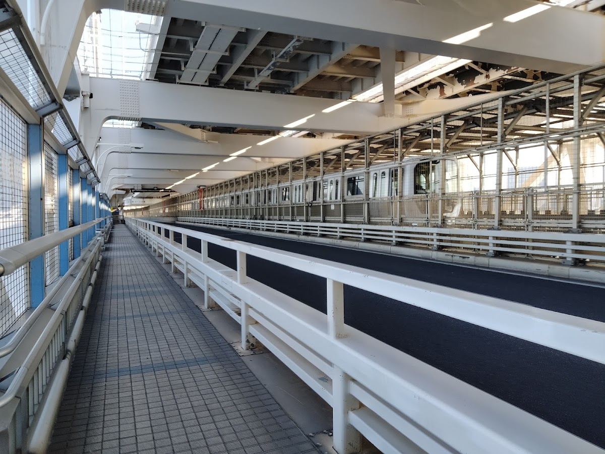 Rainbow Bridge Promenade — 2