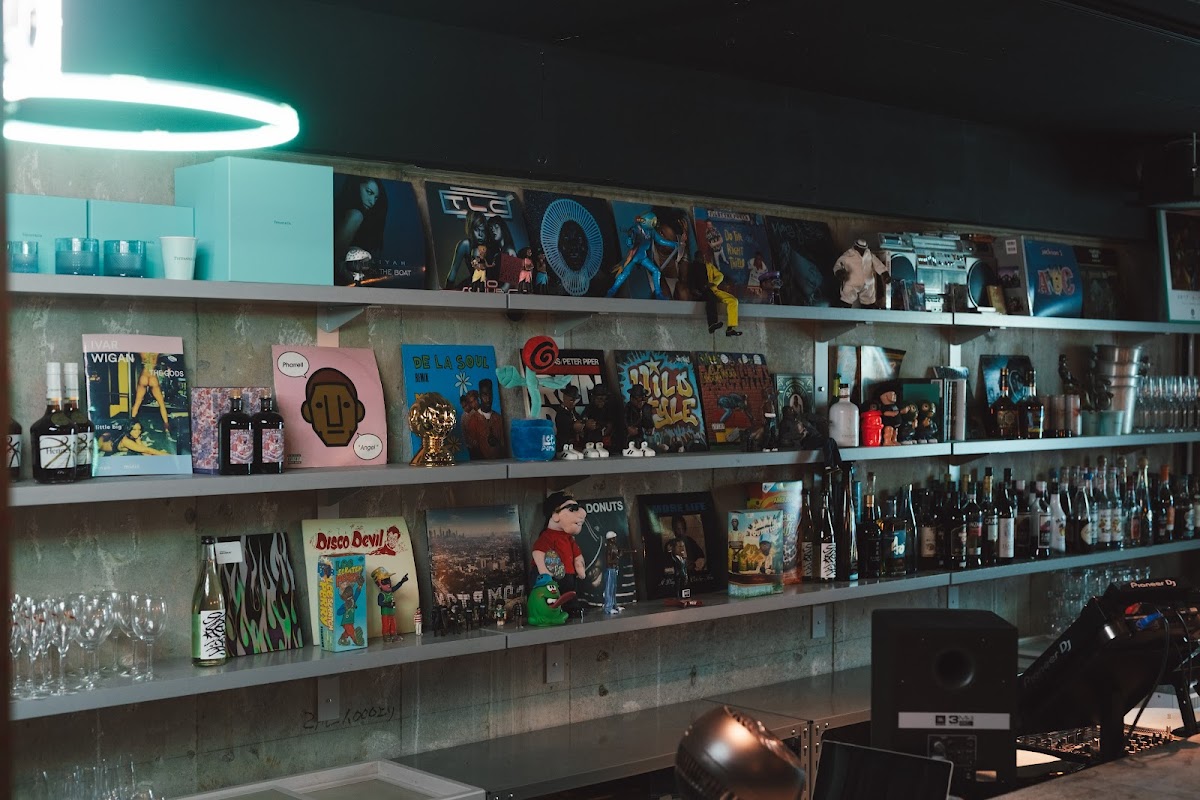 MUSIC BAR BOUNCE
