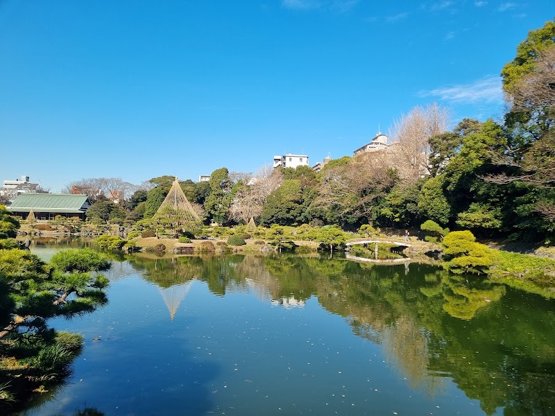 Kiyosumi Gardens (清澄庭園)