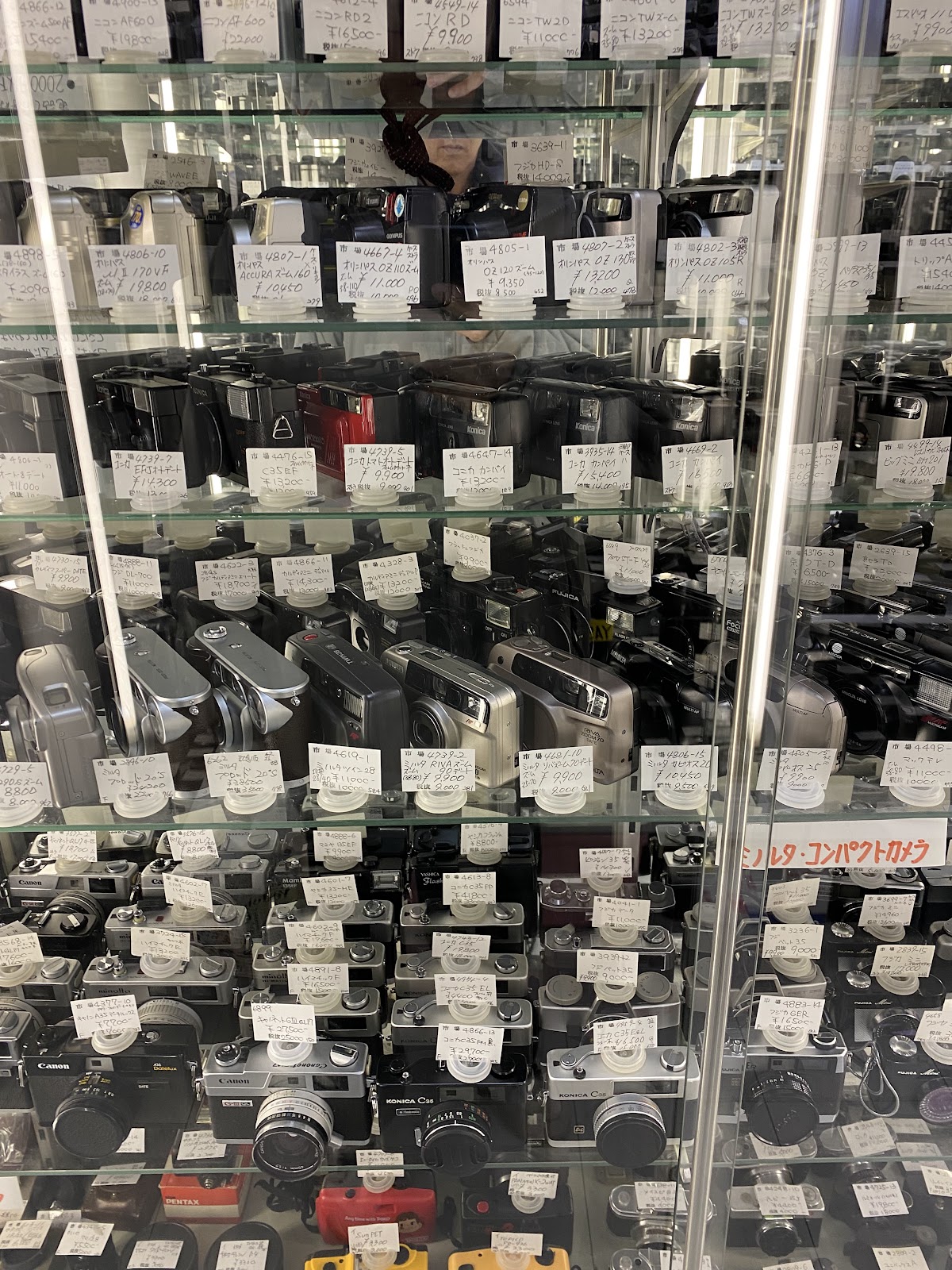 Shinjuku Used Camera Market (新宿中古カメラ市場) — 3
