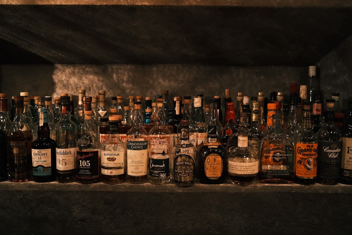 Bar La Hulotte (バー・ラ・ユロット)