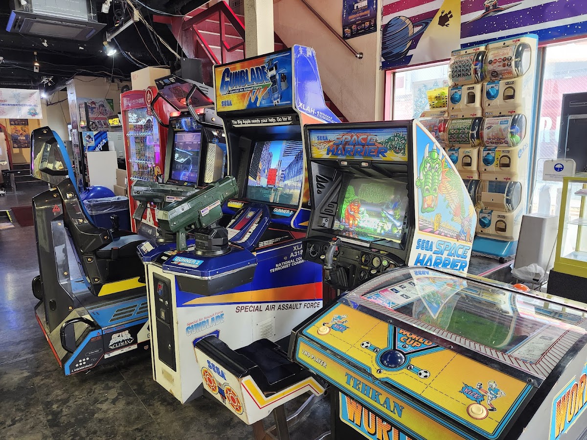 Ikebukuro Mikado Game Center (池袋ミカド) — 3
