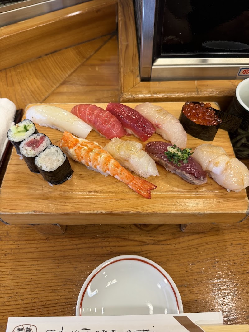 Yoshino Sushi Honten — 2