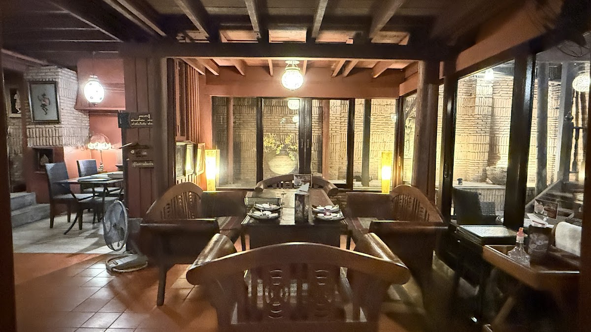 Ruen Mallika Sukhumvit 22 — 2