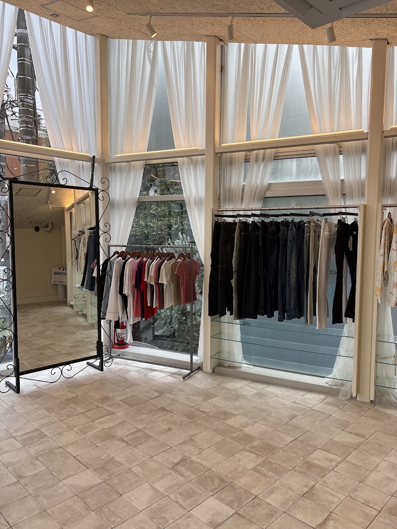 Sculptor Tokyo Flagship Store