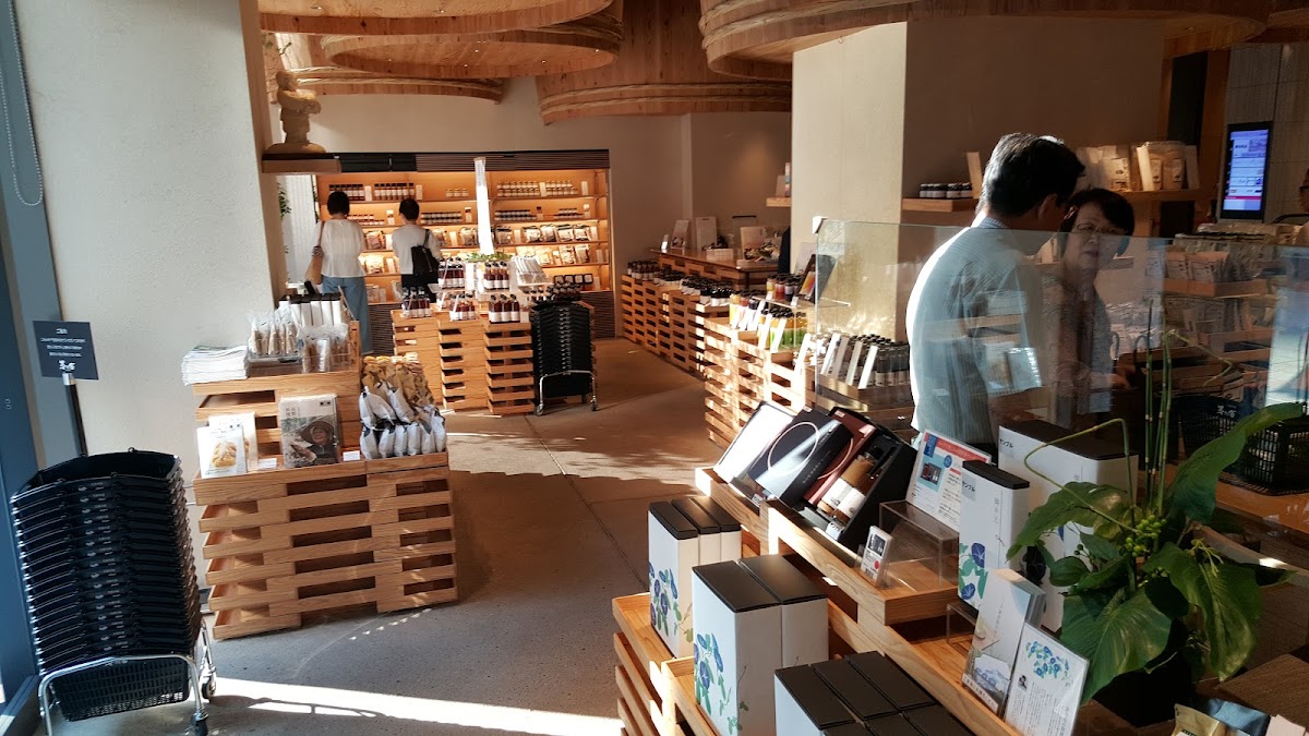 Kayanoya Coredo Muromachi Store (茅乃舎 コレド室町店) — 3