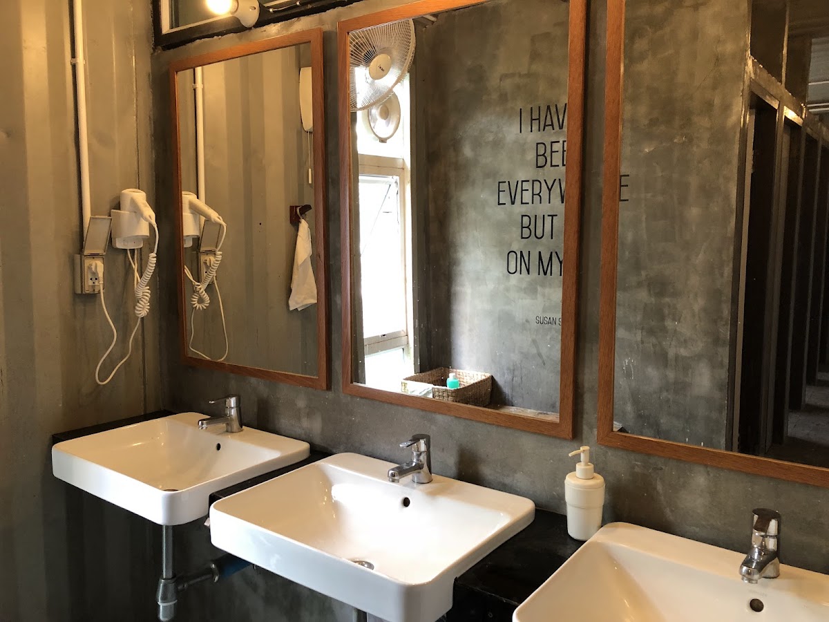 The Yard Hostel Bangkok — 3
