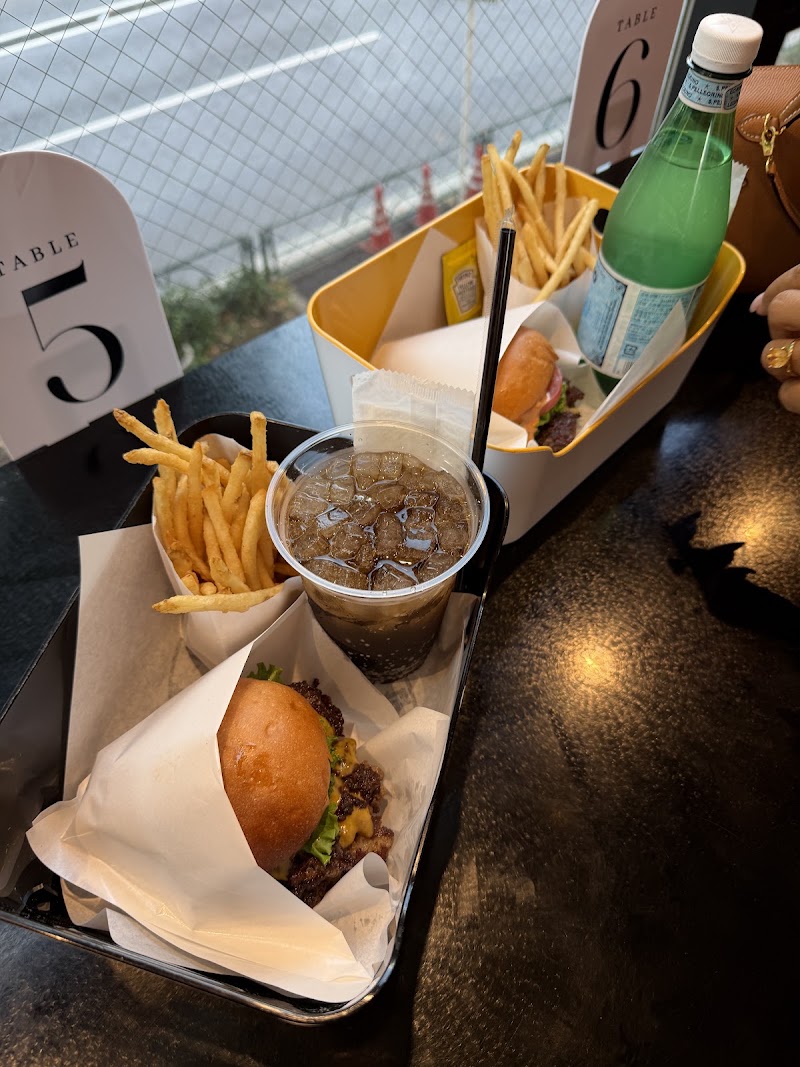 Henry's Burger Harajuku — 3