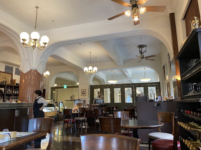 Cafe de la Presse — 2
