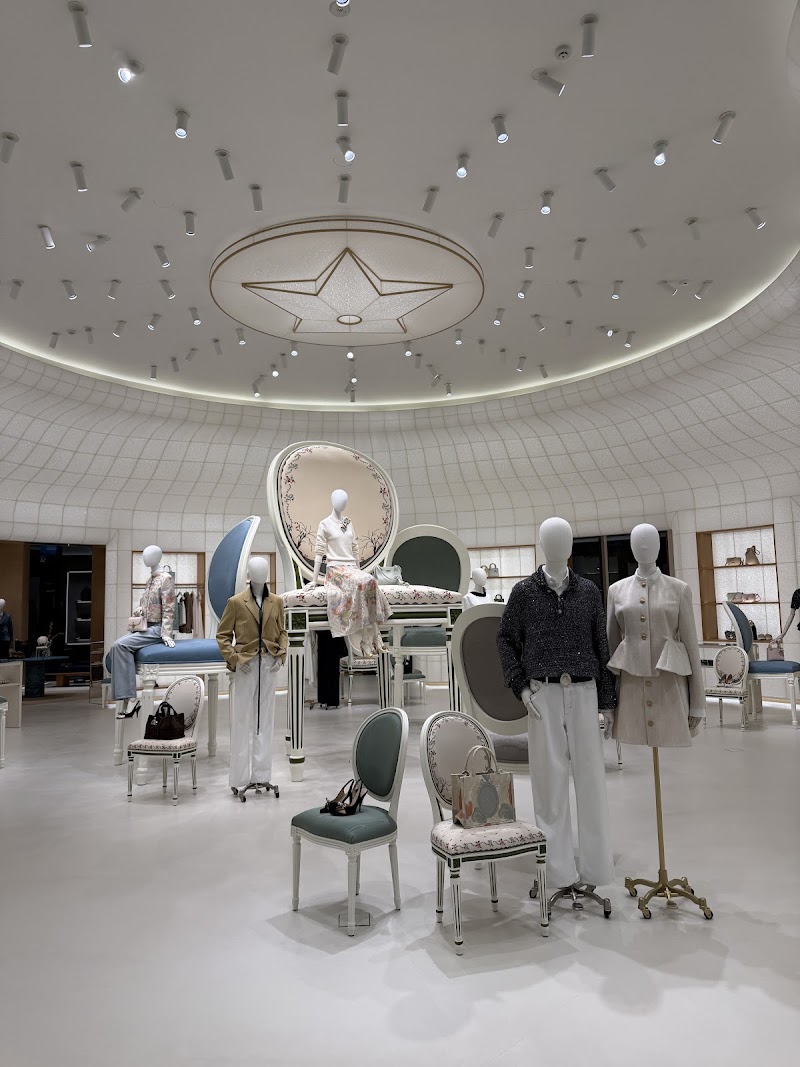 Café DIOR by Anne-Sophie Pic Bamboo Pavilion — 2