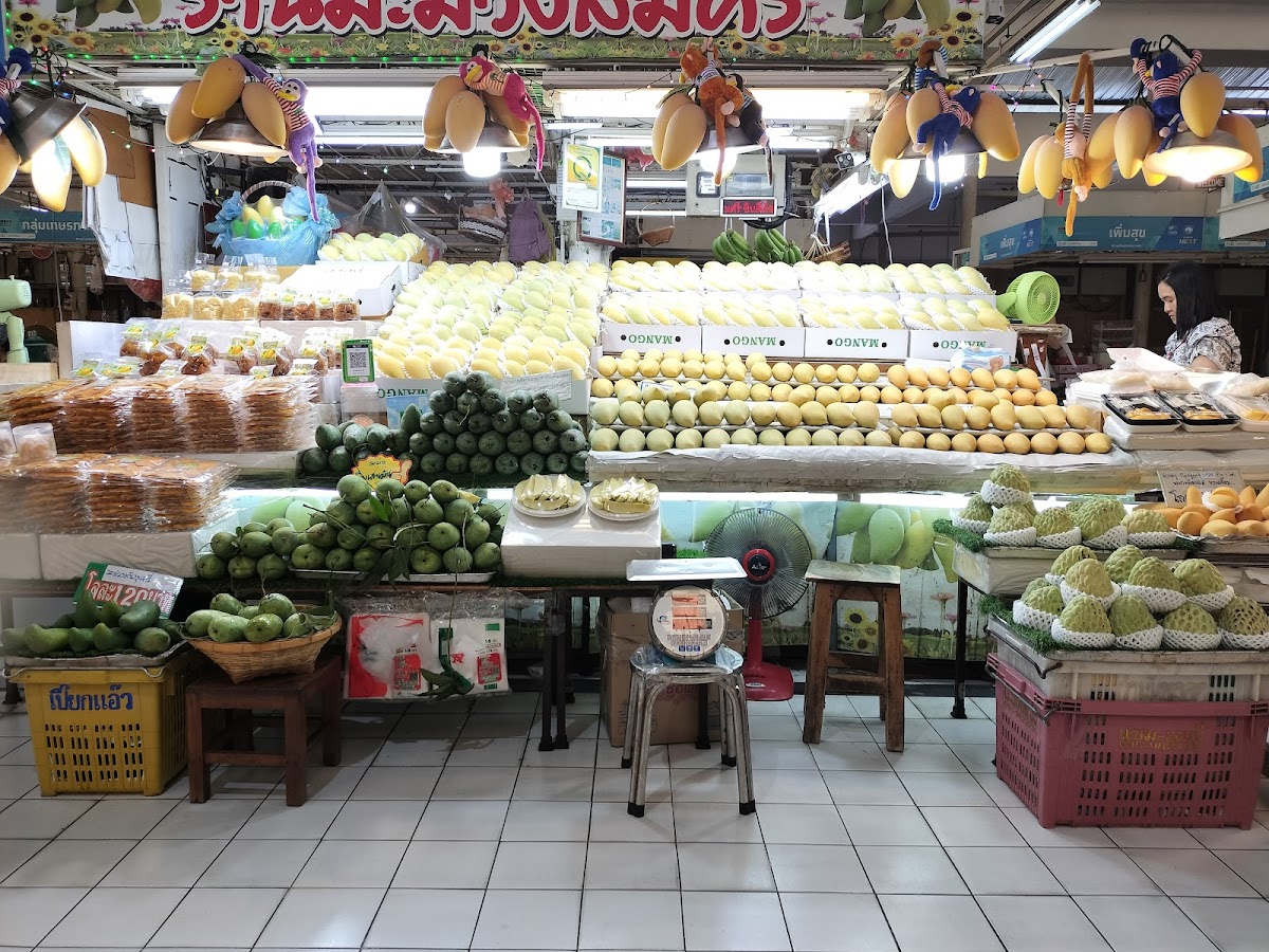 Or Tor Kor Market — 2